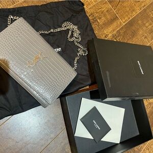 Almost Brand New! Authentic YSL wallet on chain ! Complete set :)
